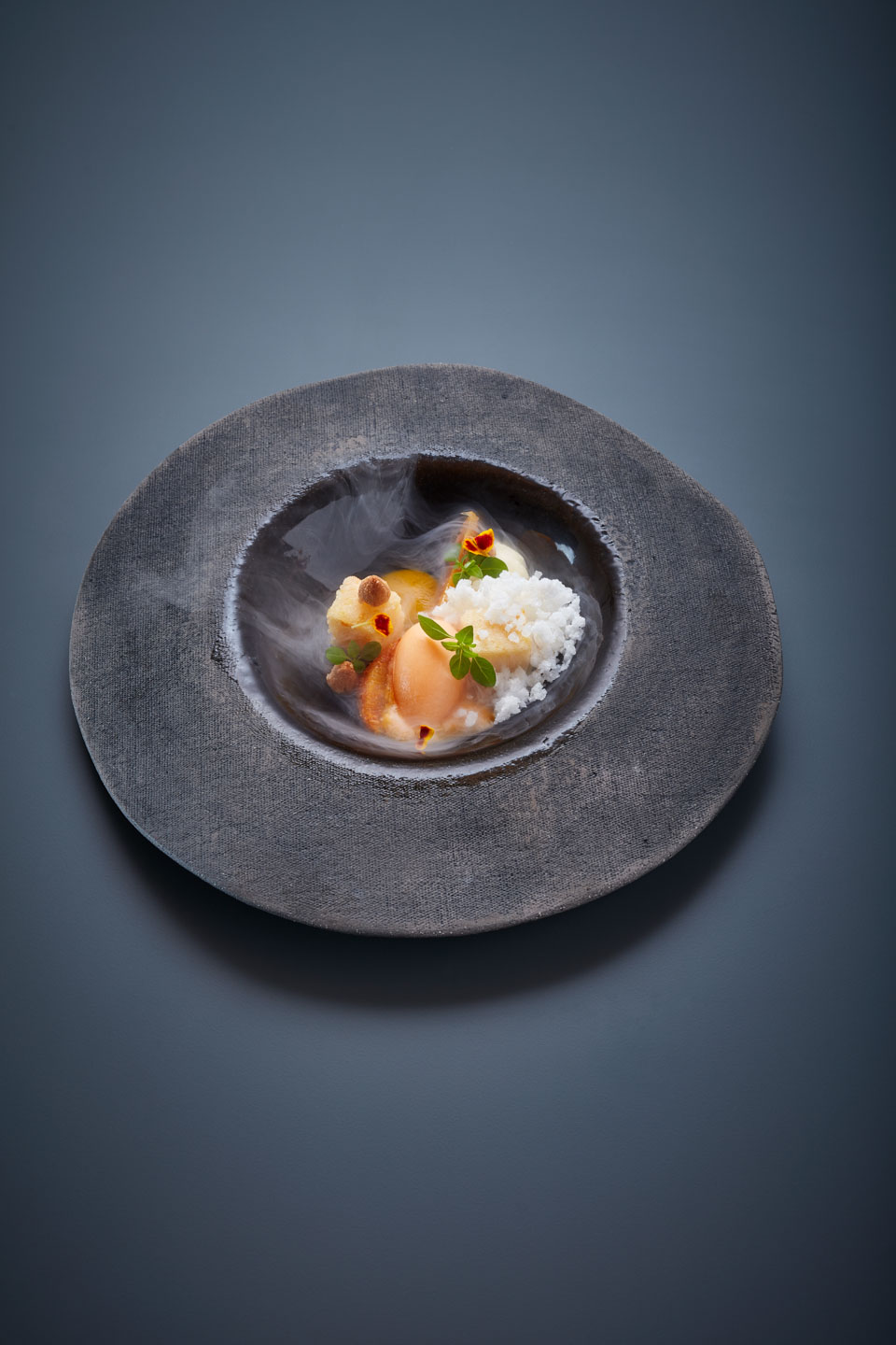 Ivan Ralston, Texturen von Orangen, Cachaça Graniteé Ivan Ralston, guest chef March 2020, food, cookbook, Restaurant Ikarus, Hangar-7, Salzburg, Austria, 2020.03.05, Textures of oranges, Cachaça granité / Ivan Ralston, guest chef March 2020, food, cookbook, Restaurant Ikarus, Hangar-7, Salzburg, Austria, 2020.03.05, Texturen von Orangen, Cachaça Graniteé